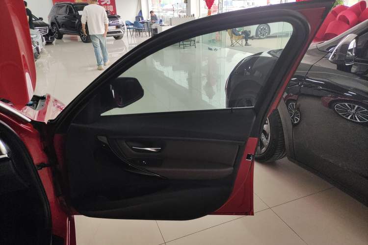 Used BMW 3 Series 2019 320Li Fashion Model
