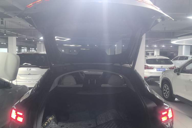 Used Lynk & Co 05 2020 2.0TD Two-Wheel Drive Shine Halo