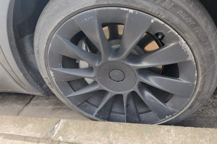 Used Tesla Model Y 2022 Rear-Wheel-Drive Version