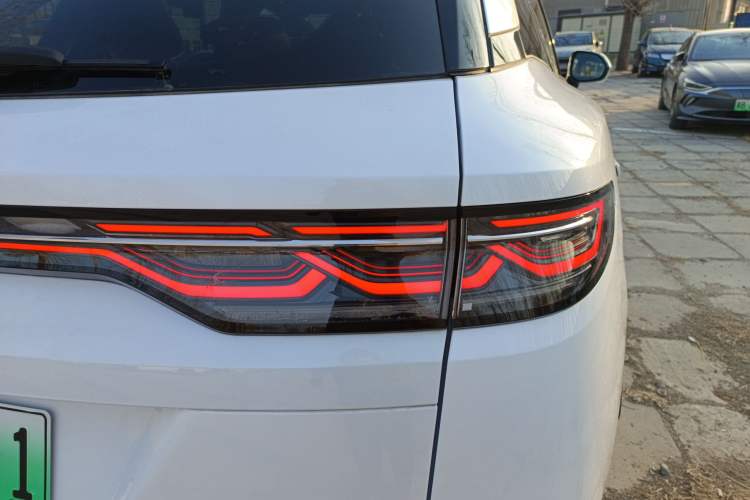 Used BYD Song L DM-i 2025 Intelligent Driving Version 160 km Beyond-Range Type