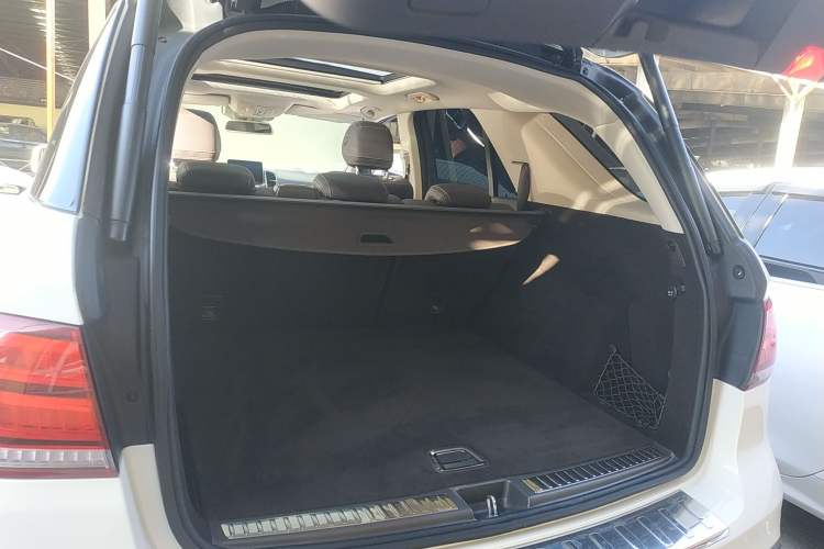 Used Mercedes-Benz GLE 2017 GLE 320 4MATIC Luxury Model