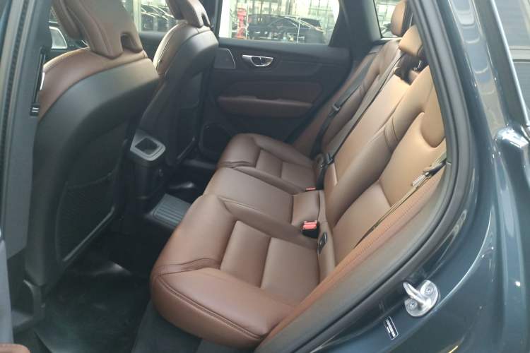 Used Volvo XC60 New Energy 2025 Plug-in Hybrid Long-Range All-Wheel Drive Smart Luxury Edition