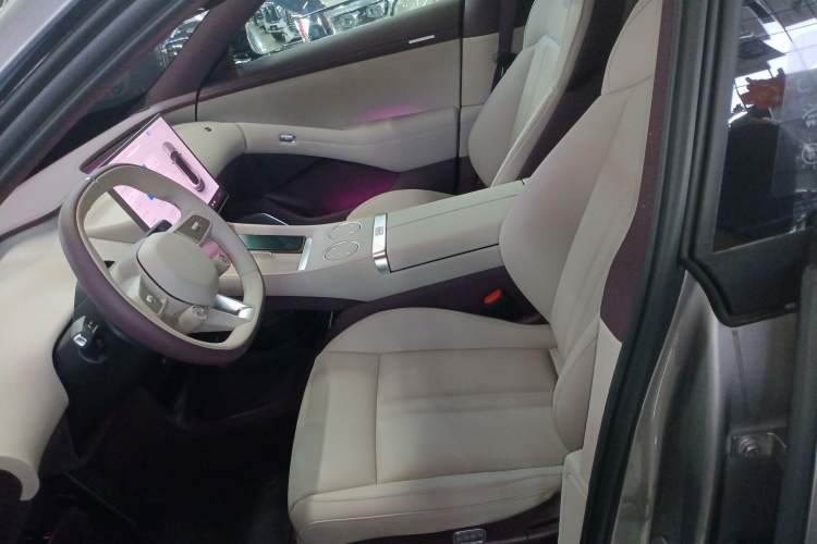 Used  YU7 2025 Ultra-Long Range Rear-Wheel Drive Version
