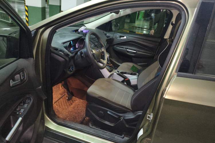 Used Ford Kuga 2015 1.5L GTDi Two-Wheel-Drive Comfort Model