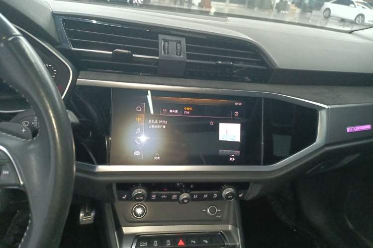 Used Audi Q3 2021 40 TFSI Fashion Dynamic Model