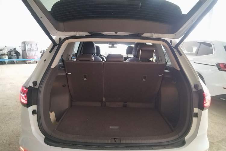 Used Volkswagen Viloran 2024 330TSI Luxury Edition