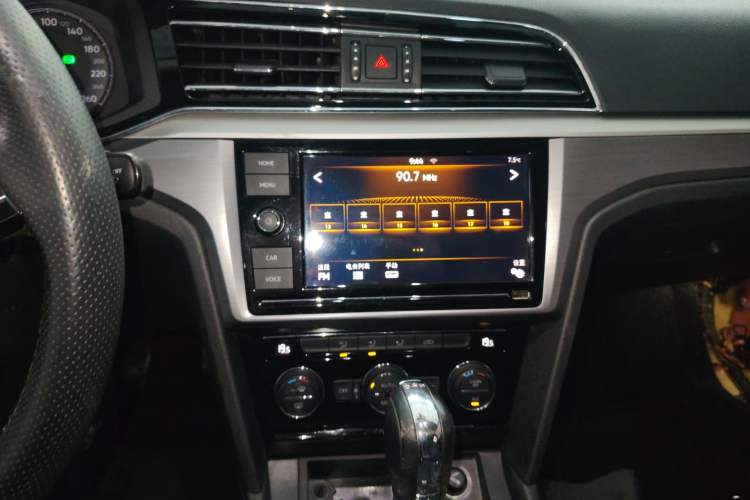 Used Volkswagen Lamando 2019 280TSI DSG Comfort Edition China VI standard
