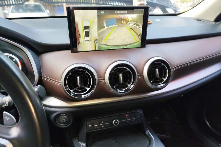 Used Wey VV6 2018 2.0T Two-Wheel-Drive Ultra-Luxury Version China V Standard
