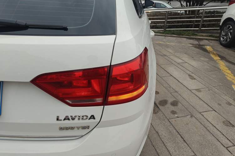 Used Volkswagen Gran Lavida 2017 230TSI DSG Comfort Edition