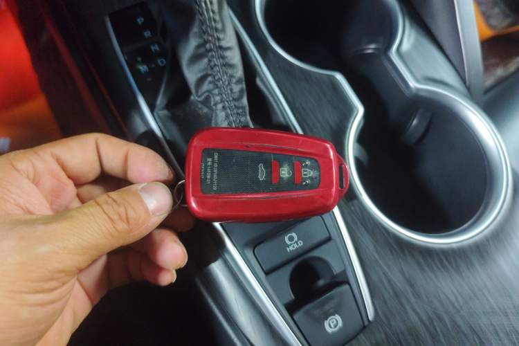 Used Toyota Camry 2023 2.0G Luxury Edition