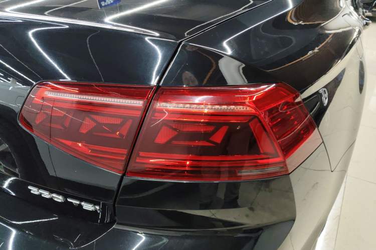 Used Volkswagen Magotan 2020 330TSI DSG Leading Model
