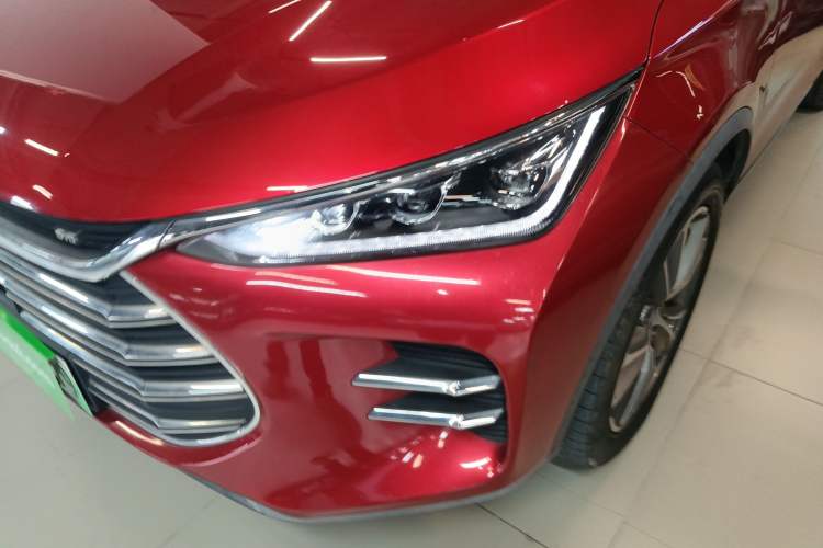 Used BYD Tang New Energy 2018 DM 2.0T All-Wheel Drive Smart Connectivity Luxury Model 7 Seats China V Emission Standard
