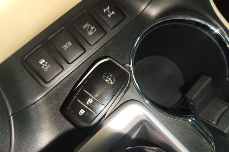 Used Toyota Highlander 2017 2.0T Four-Wheel Drive Luxury Edition 7 Seats
