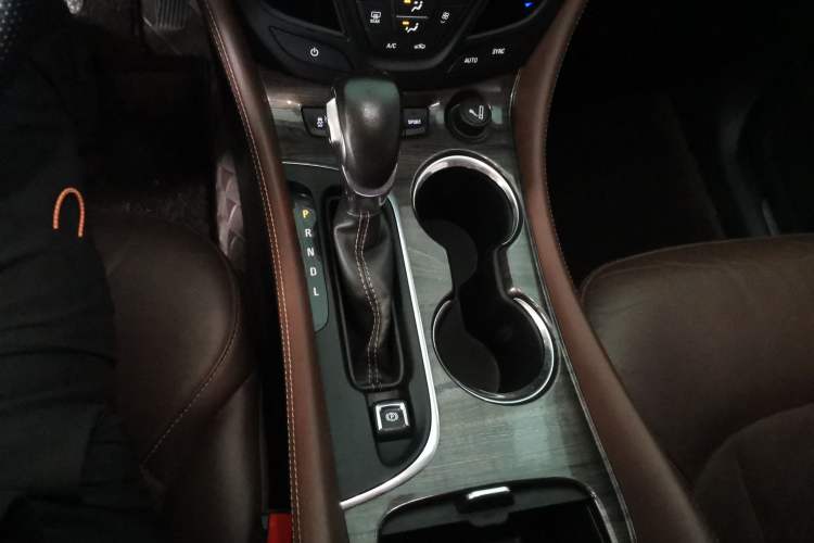 Used Buick Envision 2017 28T Four-Wheel Drive Elite Model
