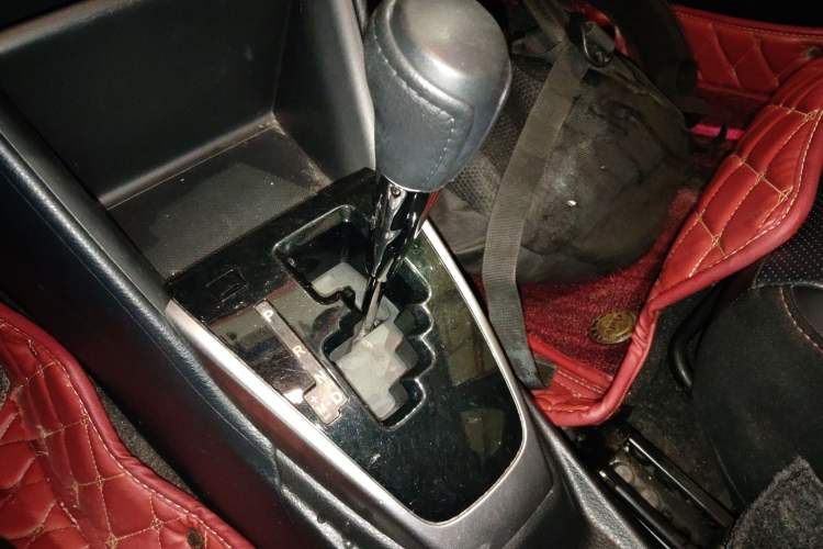 Used Toyota YARiS L 2021 X-Trail 1.5L CVT Luxury Edition
