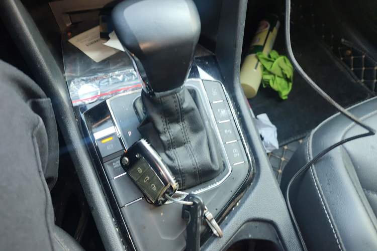 Used Volkswagen Tiguan L 2020 330TSI Automatic Two-Wheel Drive Smart Luxury Edition China VI Standard