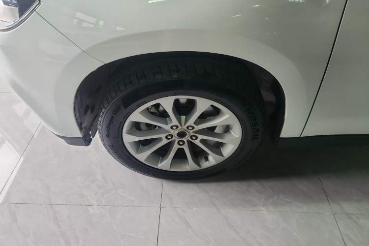 Used Haval H2 2018 Blue-Label 1.5T Dual-Clutch Two-Wheel-Drive Luxury Model
