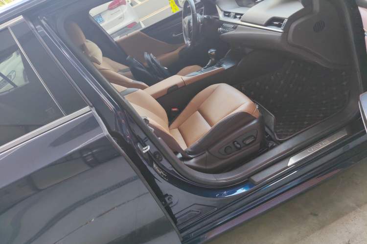 Used Lexus ES 2020 200 Excellence Edition