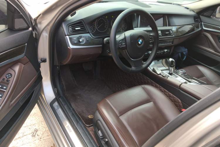Used BMW 5 Series 2014 525Li Luxury Design Package
