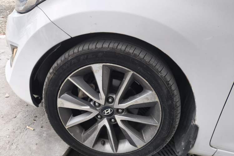 Used Hyundai Elantra 2015 1.6L Automatic Luxury Model