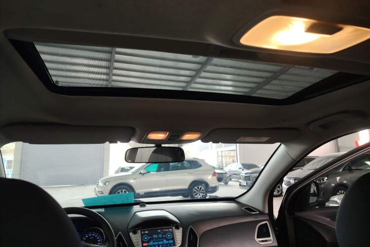 Used Hyundai ix35 2015 2.0L Automatic 2WD Comfort Edition China V Standard