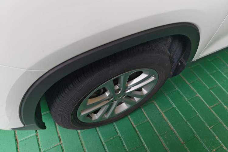 Used Chevrolet Trax 2018 330T Automatic Two-Wheel Drive Elite Model
