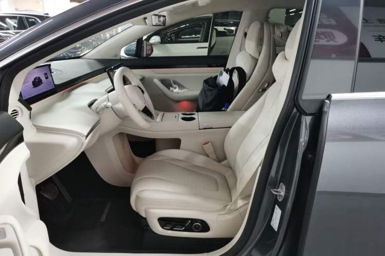 Used Hima Luxeed R7 2024 All-Electric 802 km Max