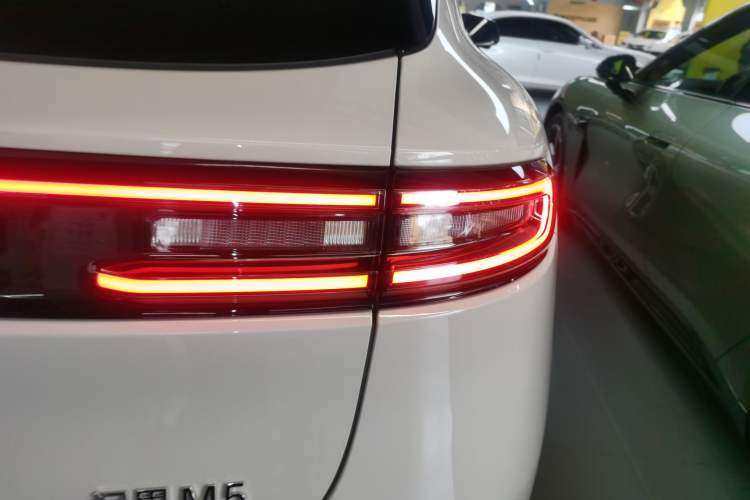 Used Hima AITO M5 2025 Extended-Range Ultra All-Wheel-Drive Version
