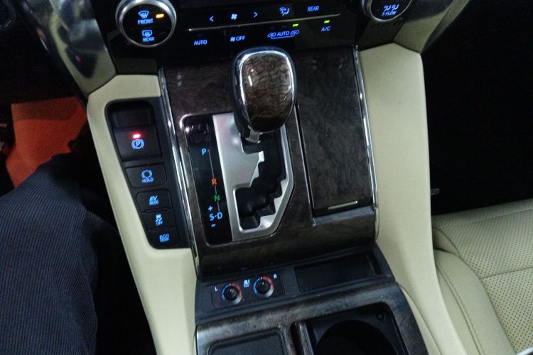 Used Toyota Alphard 2019 Dual-Engine 2.5L Luxury Edition
