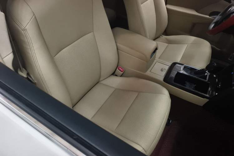 Used Toyota Camry 2016 2.0E 10th Anniversary Elite Edition