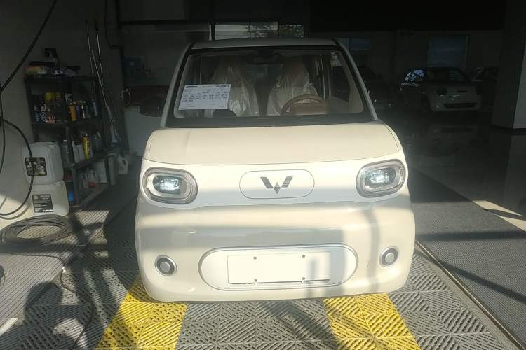 Used Wuling Hongguang MINIEV 2024 3rd Generation 215km Youth Edition
