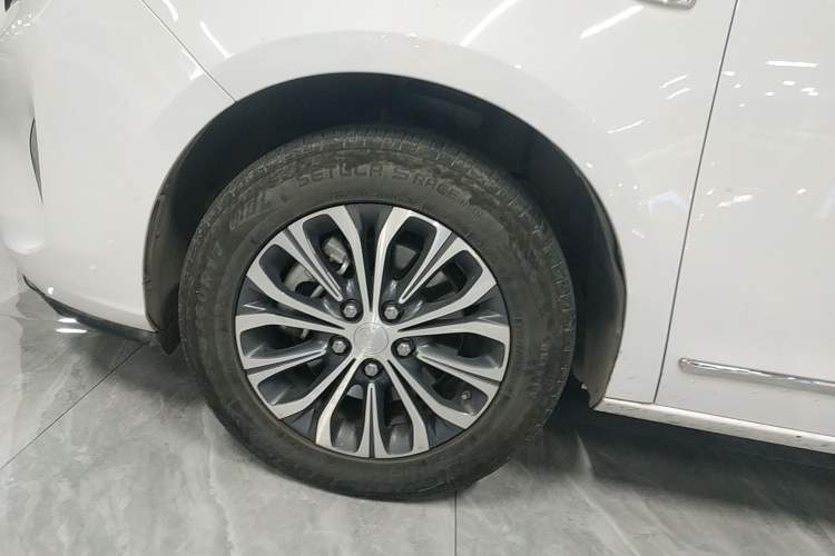 Used Buick GL8 2021 Land Cruiser Executive Class 652T Luxury Model
