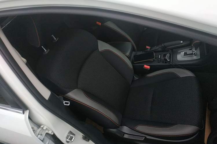 Used Subaru XV 2016 2.0i Comfort Navigation Edition
