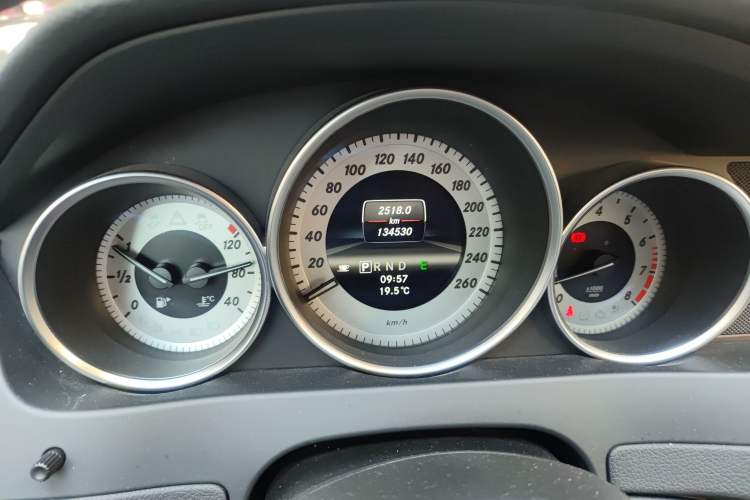 Used Mercedes-Benz C-Class (Import) 2011 C 200 Fashion Travel Edition
