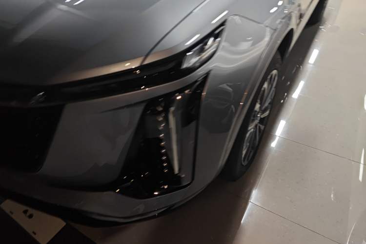 Used Cadillac XT5 2025 2.0T Luxury Version