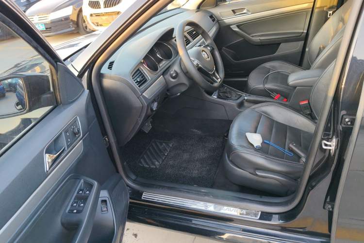 Used Volkswagen Lavida 2017 1.6L Automatic Comfort Edition