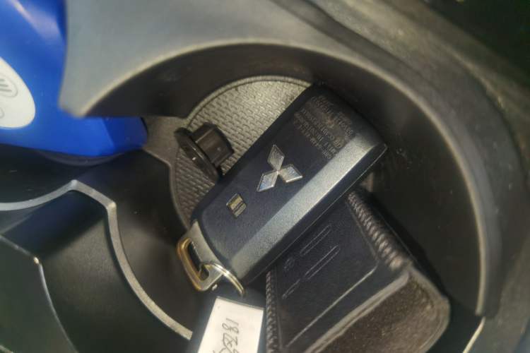 Used Mitsubishi Outlander 2018 2.0L Two-Wheel Drive Glory Edition 5 Seats
