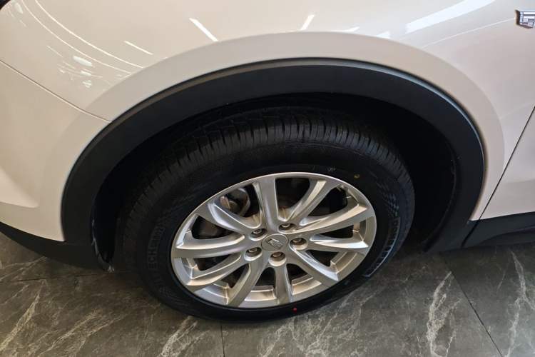 Used Cadillac XT4 2018 28T Two-Wheel Drive Tech Version