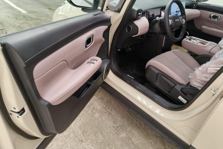 Used AION UT 2025 330 Star Edition
