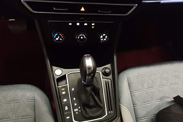 Used Volkswagen Lavida 2023 300TSI DSG Full-Comfort Edition
