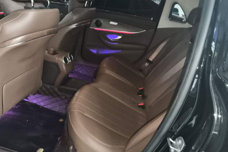 Used Mercedes-Benz E-Class 2019 E 260 L
