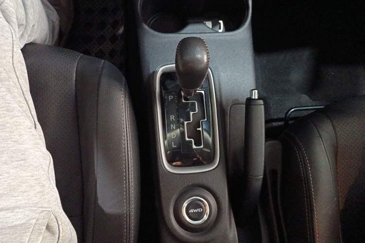 Used Mitsubishi Outlander 2016 2.4L 4x4 Luxury Edition 7-Seater
