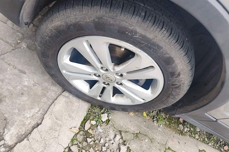 Used Oshan CX70 2016 1.6L manual luxury version