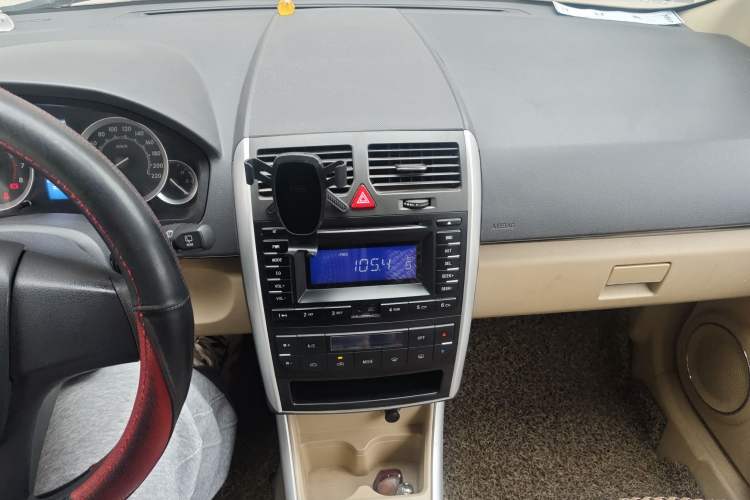 Used BAIC Senova D20 2015 Hatchback 1.5L Manual Lotte Edition
