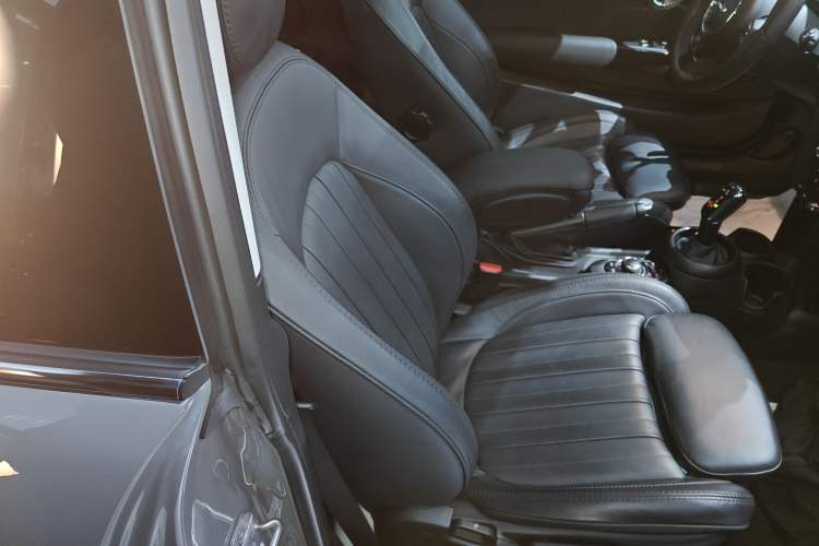 Used MINI MINI 2022 1.5T COOPER Artist