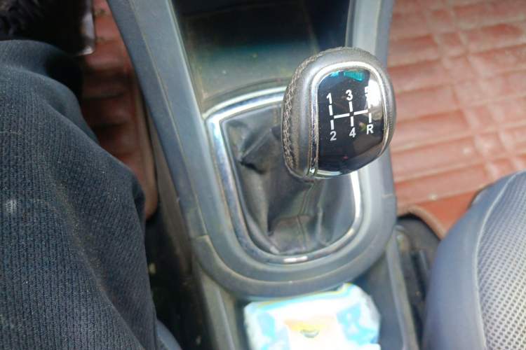 Used Cowin C3R 2015 1.5L Manual Gold Diamond Edition