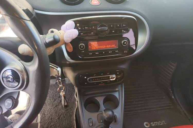 Used  forfour 2016 1.0L 52 kW Passion Edition