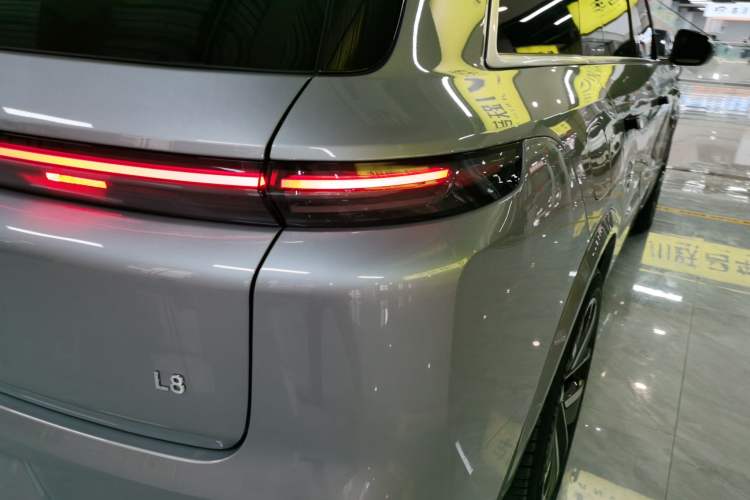 Used Li Auto L8 2024 Ultra Model
