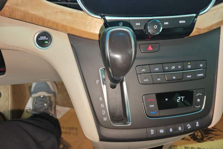 Used Buick GL8 2017 ES 28T Comfort Model China V Standard
