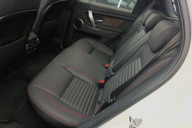 Used Land Rover Discovery Sport 2020 249 PS R-Dynamic Performance Edition